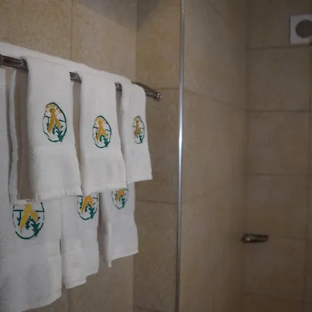 почивна база орлица Hotel 2*