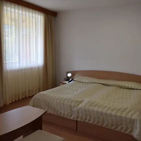 Hotel почивна база орлица 2*
